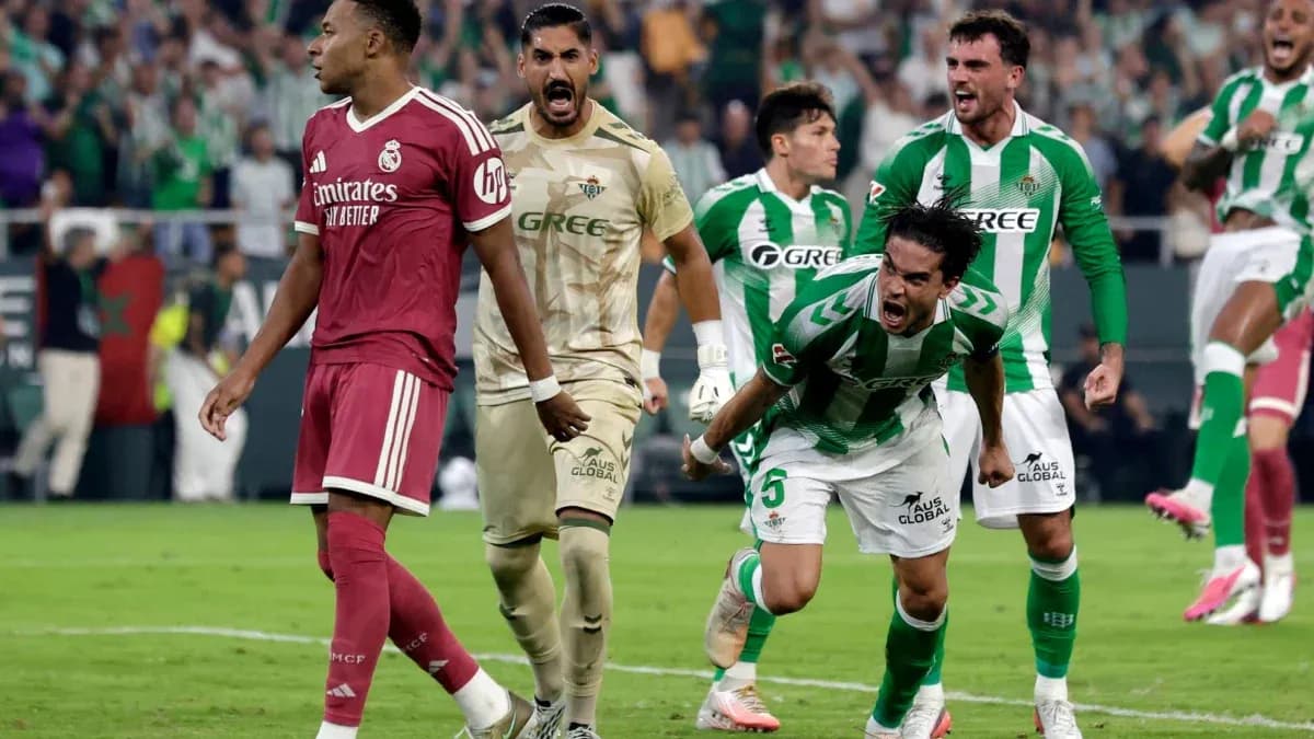 Real Betis players celebrate after scoring against Real Madrid Real Betis players celebrate after scoring against Real Madrid
