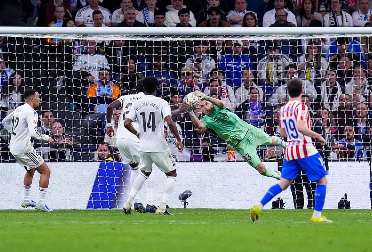 Goalkeeper saves penalty during Madrid derby Goalkeeper saves penalty during Madrid derby