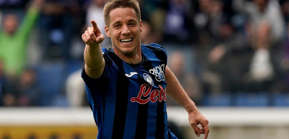 Atalanta player celebrating a goal Atalanta player celebrating a goal