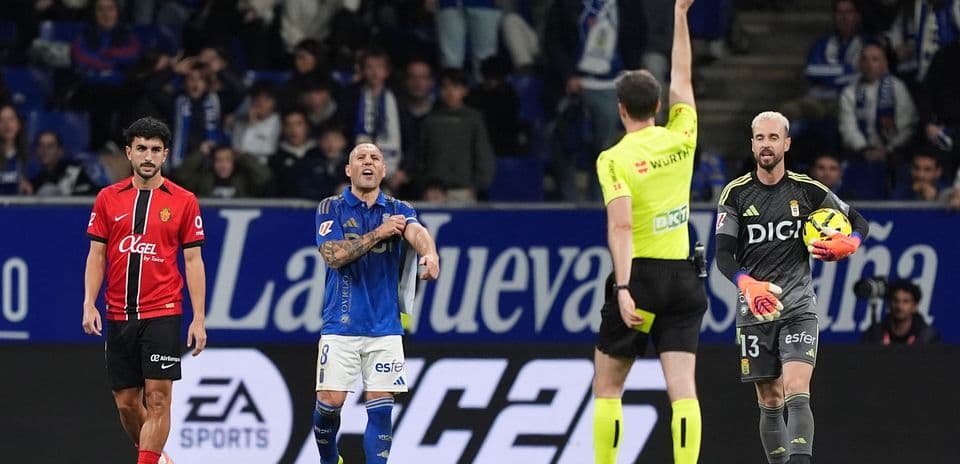 Red card shown during Mallorca vs Oviedo match Red card shown during Mallorca vs Oviedo match