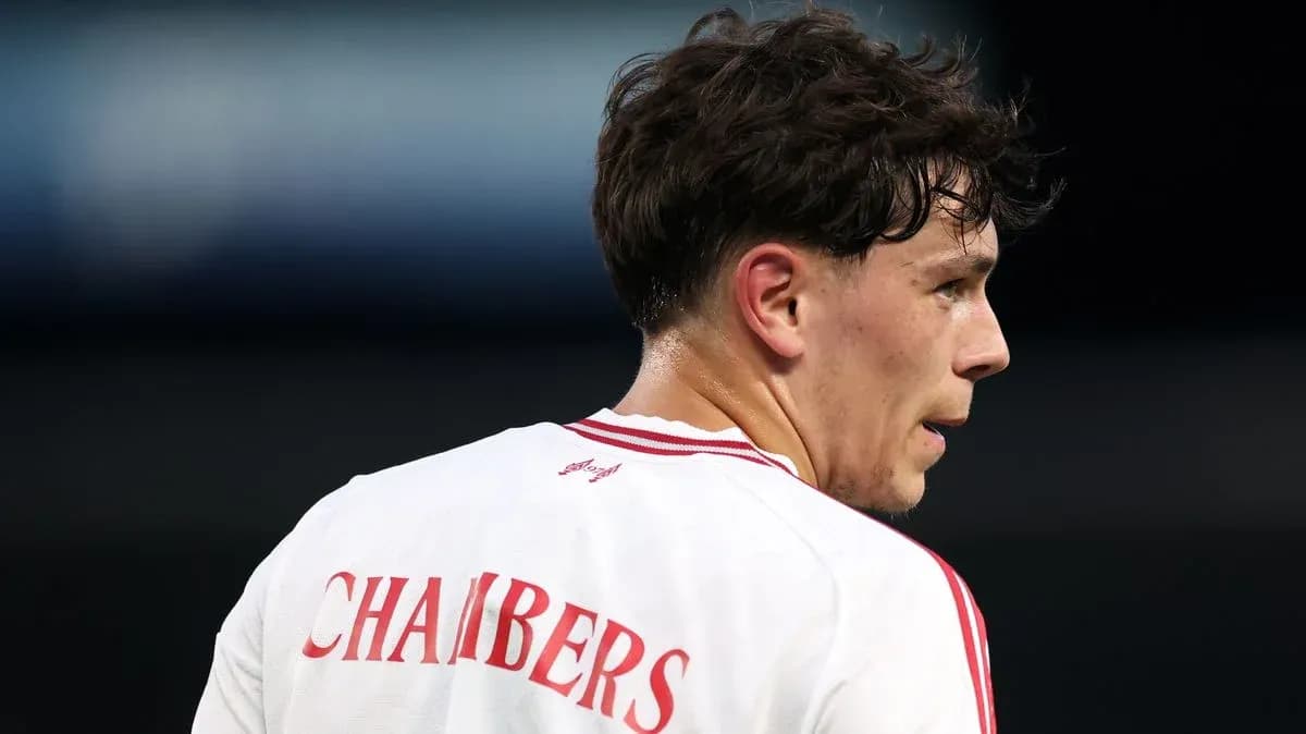 Player with 'CHAMBERS' on jersey during match Player with 'CHAMBERS' on jersey during match