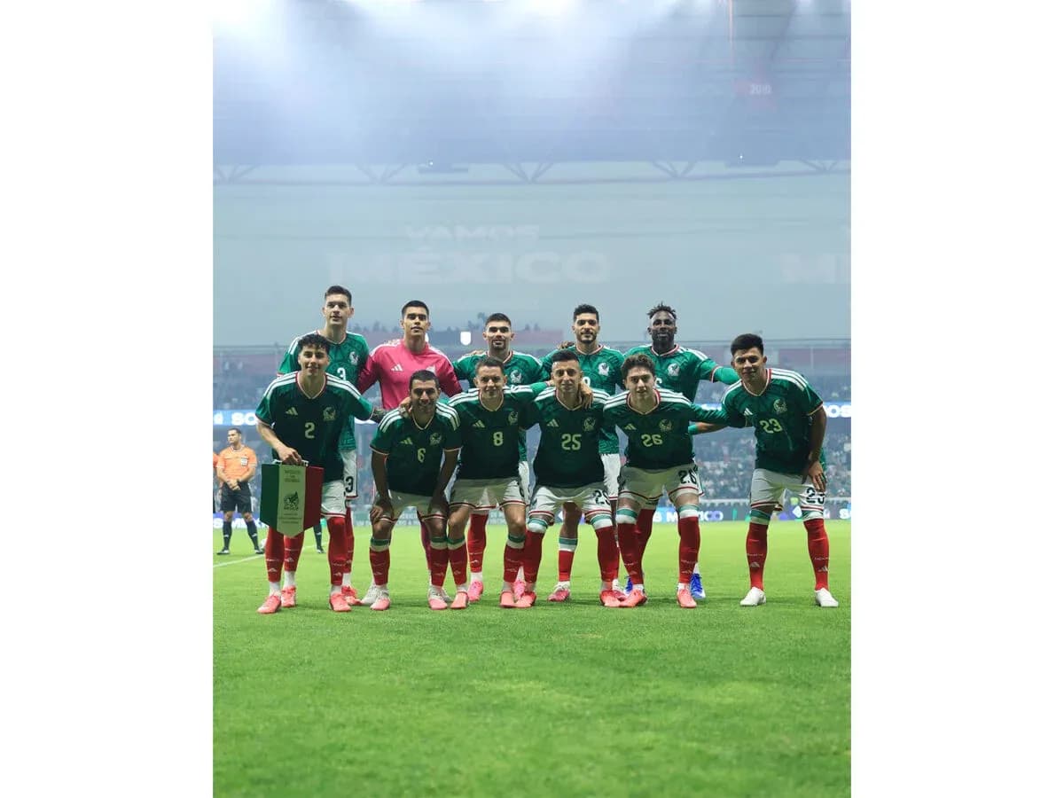 Mexico national team posing for World Cup match Mexico national team posing for World Cup match