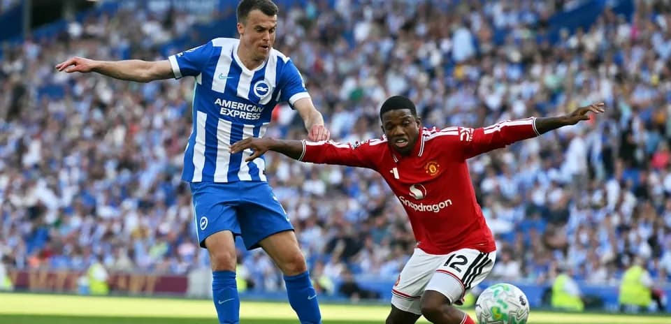 Brighton player challenges Manchester United opponent Brighton player challenges Manchester United opponent