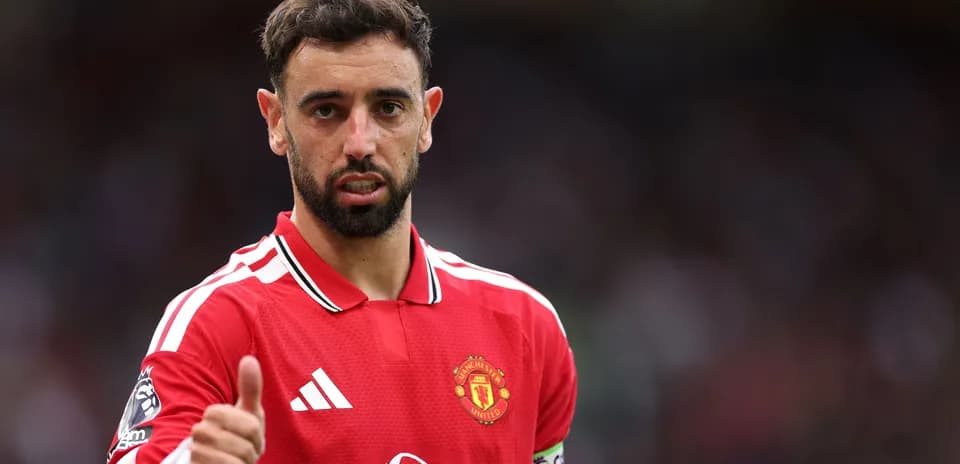 Bruno Fernandes giving a thumbs up in match Bruno Fernandes giving a thumbs up in match