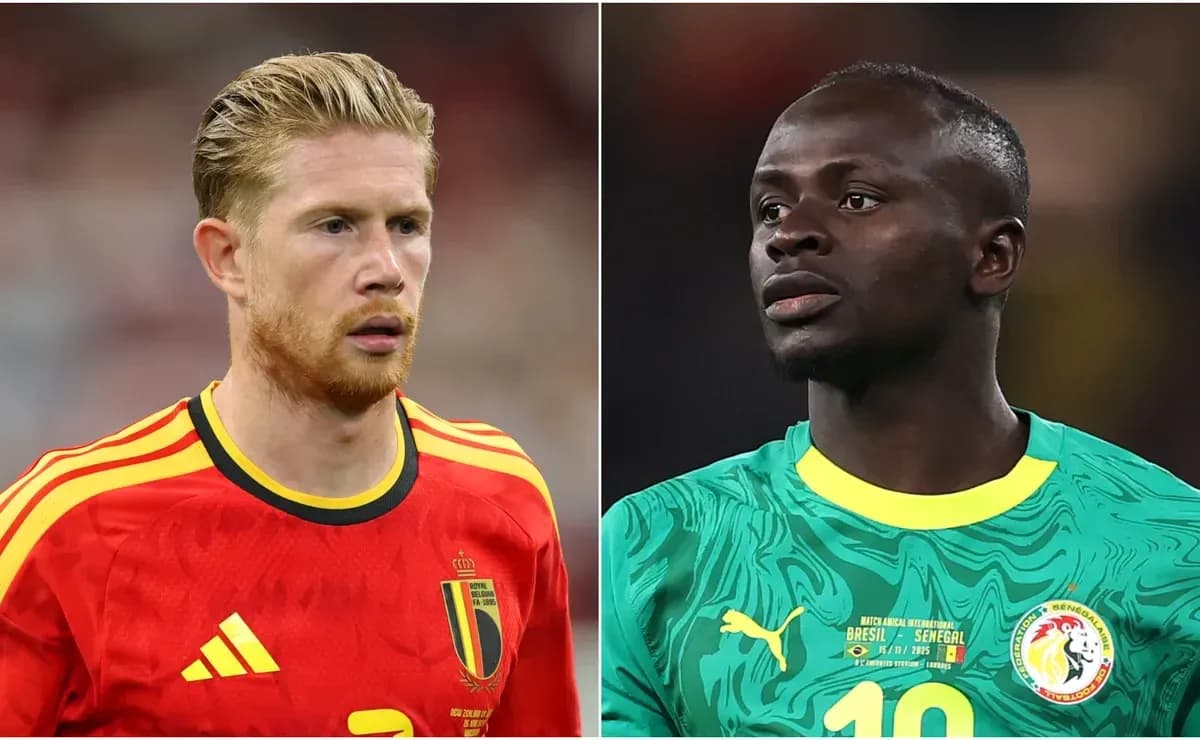 Kevin De Bruyne and Sadio Mané during match Kevin De Bruyne and Sadio Mané during match