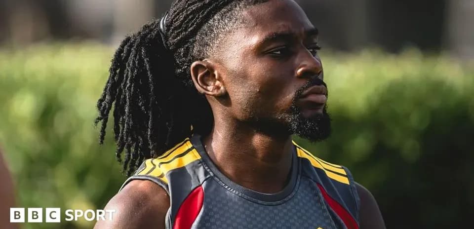 Player with dreadlocks during training session Player with dreadlocks during training session