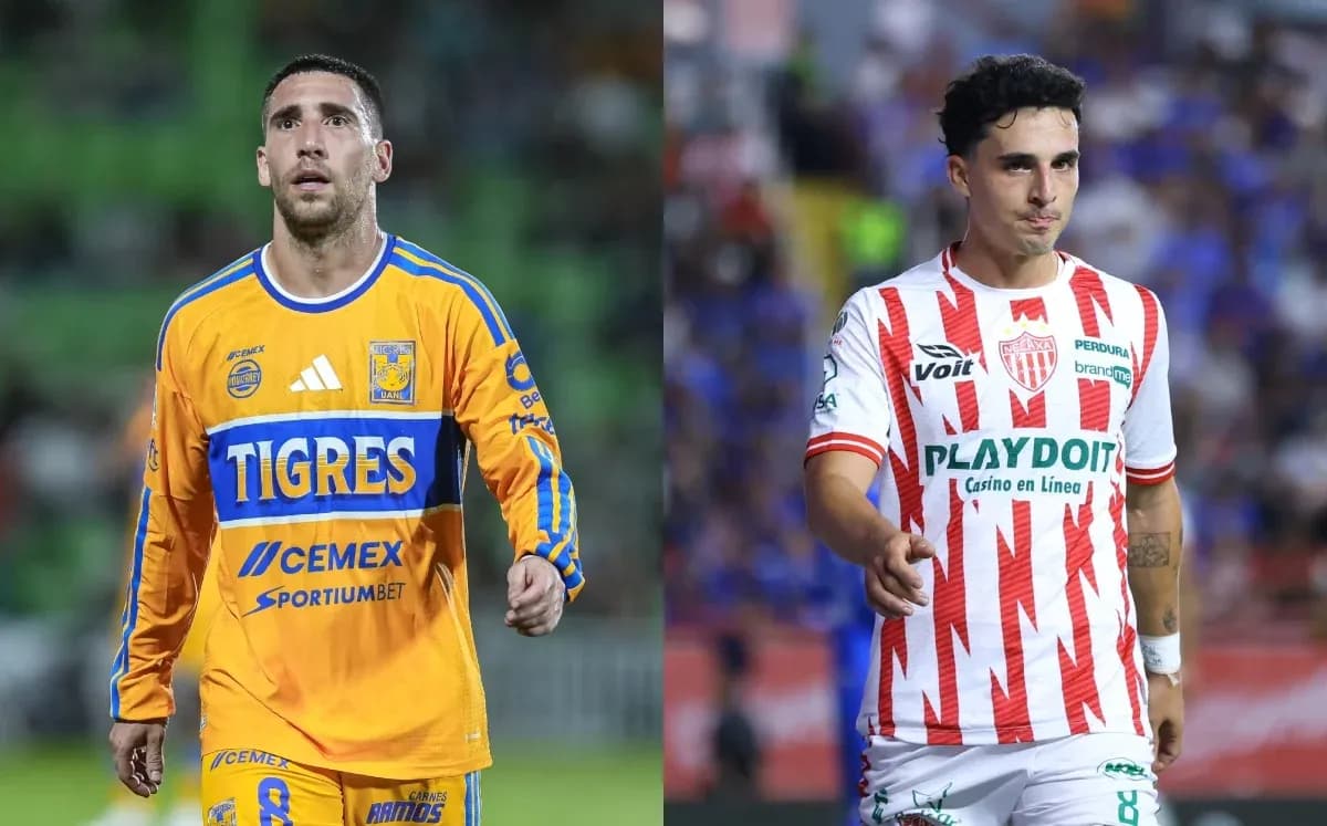 Players from Tigres UANL and Necaxa on field Players from Tigres UANL and Necaxa on field