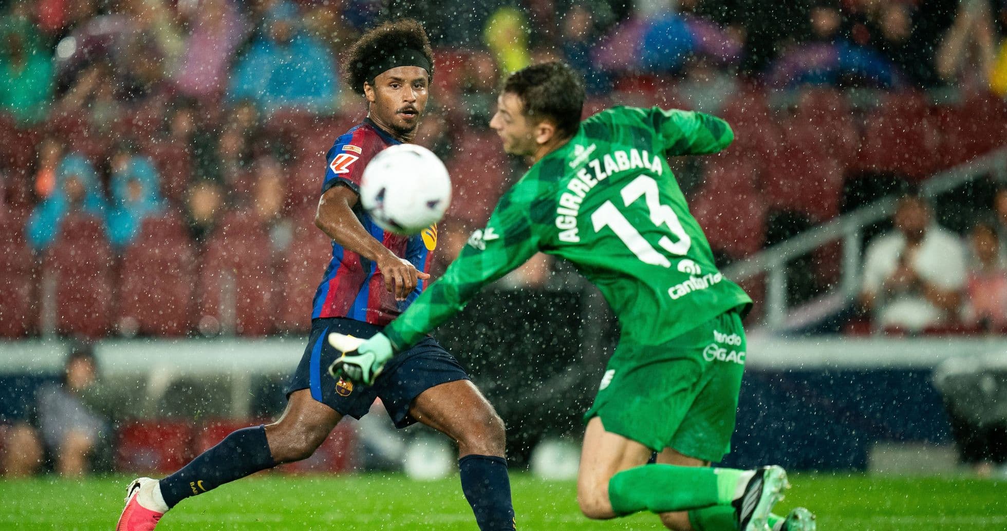 Hansi Flick Leads Barcelona to Record Seven Straight Wins with Dominant 7-2 Victory Hansi Flick Leads Barcelona to Record Seven Straight Wins with Dominant 7-2 Victory