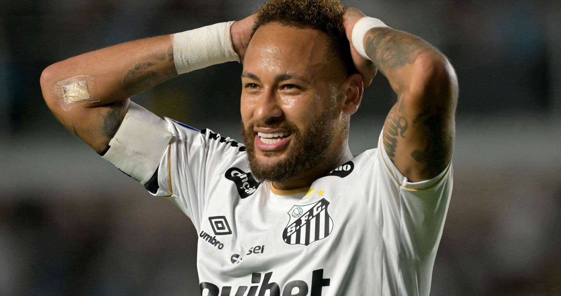 Cuca Plans Talk with Neymar Over Discipline as Santos Struggles Without Him Cuca Plans Talk with Neymar Over Discipline as Santos Struggles Without Him