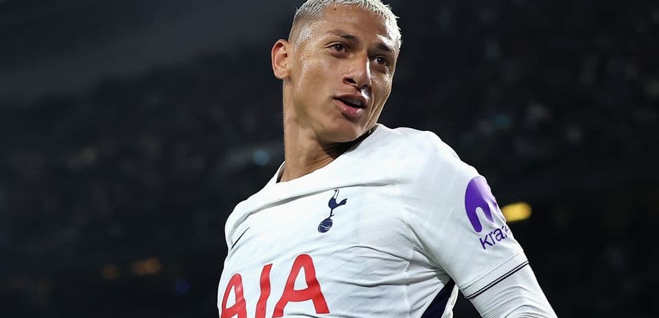 Mohamed Salah and Fabinho Reach Out to Frozen-Out Richarlison Over Trabzonspor Transfer Mohamed Salah and Fabinho Reach Out to Frozen-Out Richarlison Over Trabzonspor Transfer