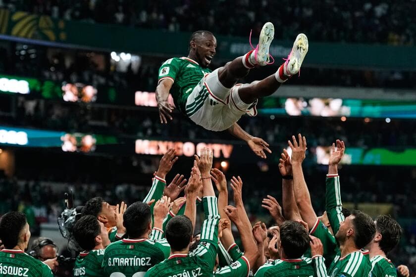 Mexico Breaks World Cup Knockout Stage Jinx with Victory Over Ecuador Mexico Breaks World Cup Knockout Stage Jinx with Victory Over Ecuador